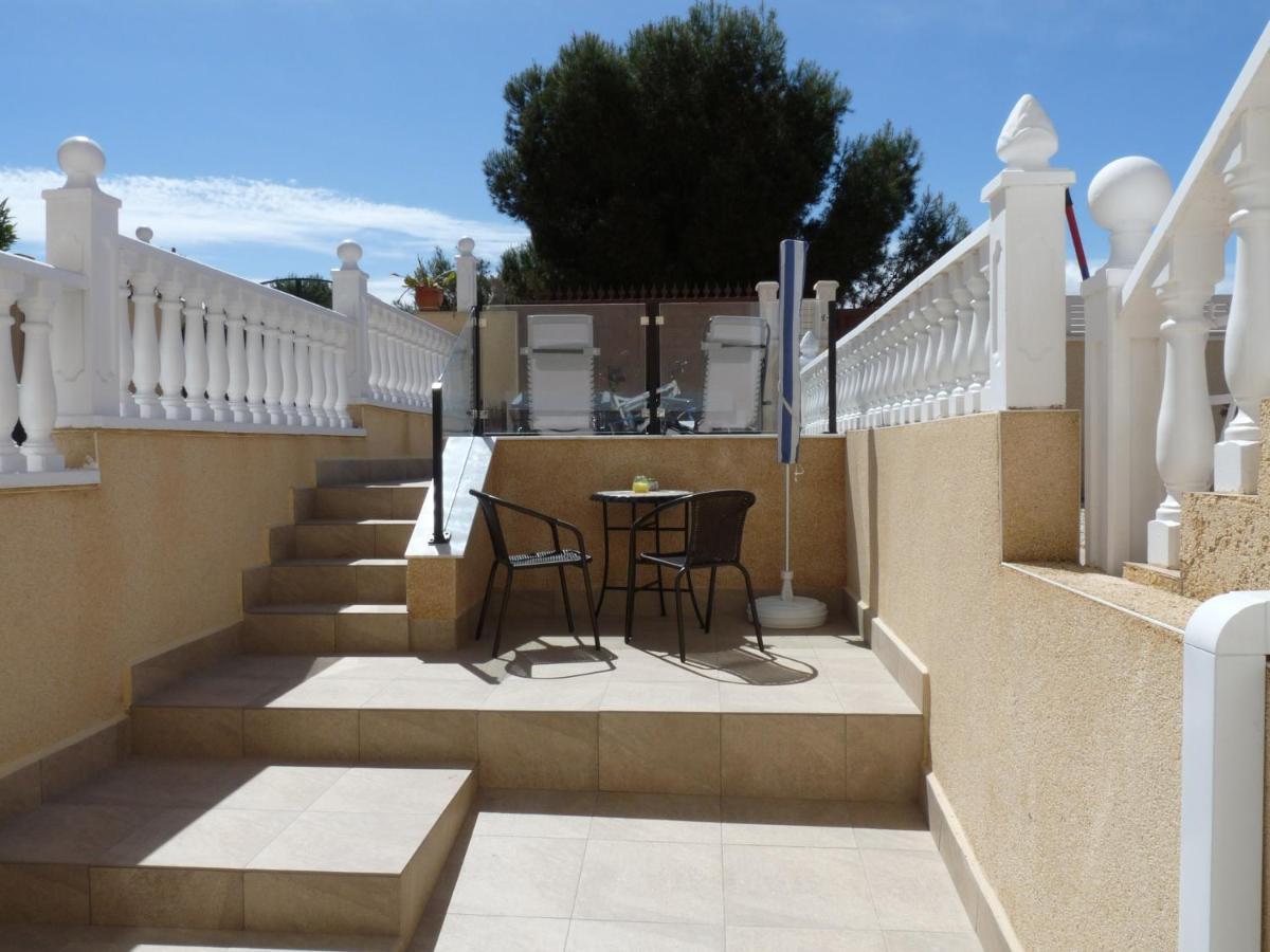 Modern Apartment Near Beach La Mata  Ngoại thất bức ảnh